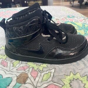 Nike Kids Black Textured Sneakers